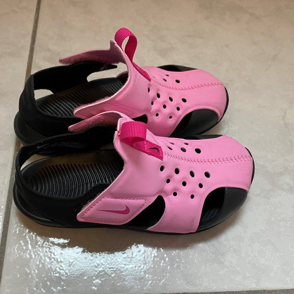 nike girl sandals